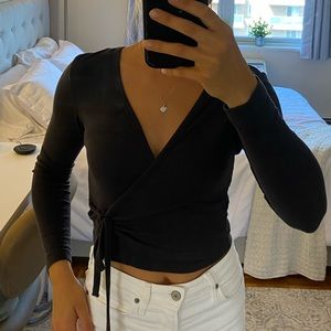Charcoal wrap long sleeve